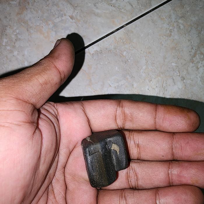 batu antik ditemukan dlm phon kelor groak langka kuno