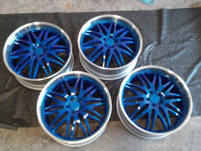 velg mobil ring 22 bekas