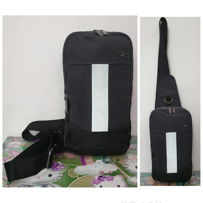 tas selempang/crossbody bag, nilon, warna grey, brand Prospecs, second monza