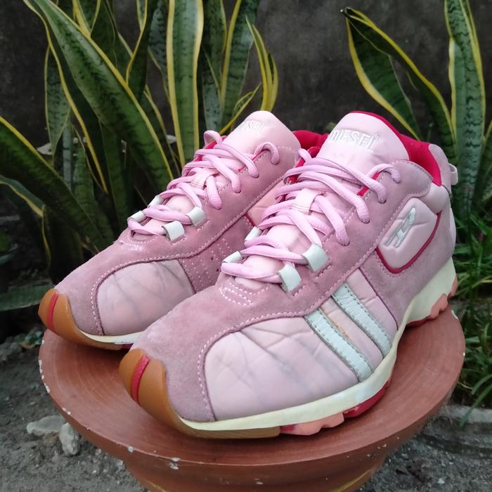 Sepatu Second Sneakers Brand Diesel Size 41 Insole 26 cm