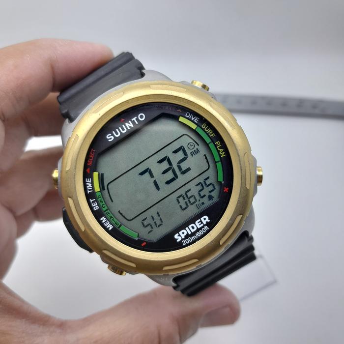 Jam tangan pria Jam tangan pria second original suunto spider