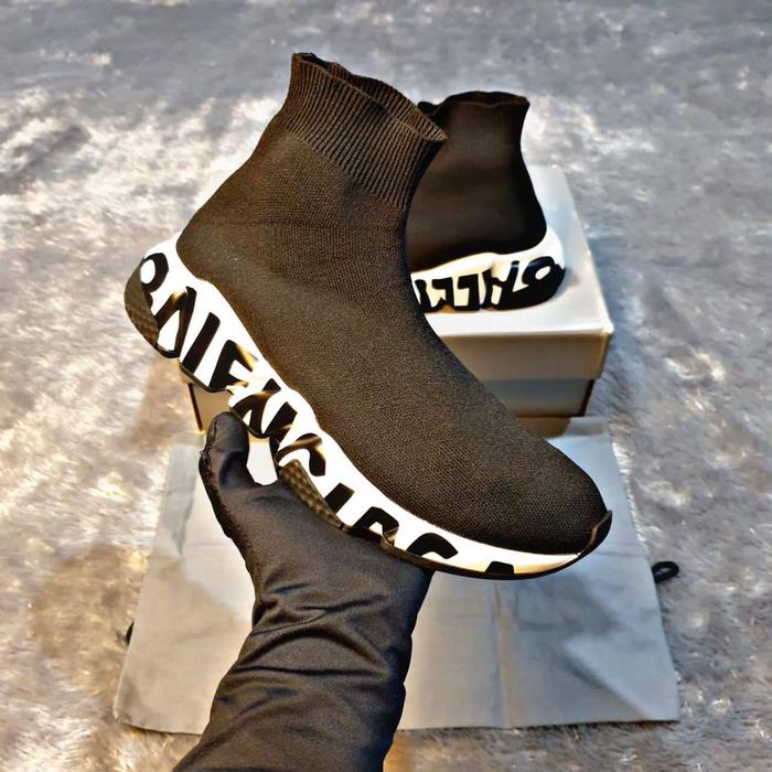 Balenciaga Grafitty speed trainer AUTHENTIC ORIGINAL SNEAKERS 100%