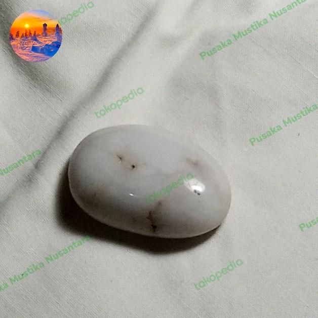 Batu Mustika Delima Raja Welut Putih ASLI ORI Temuan