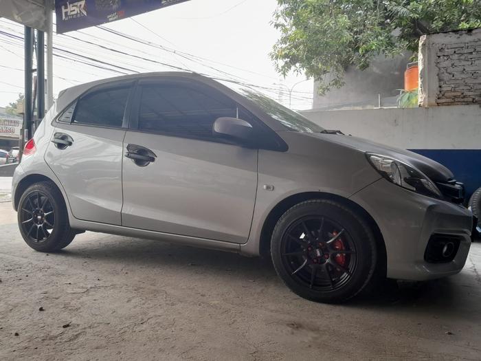 Velg mobil Brio hsr nsx r15 h4 calya sigra city vios mobilio