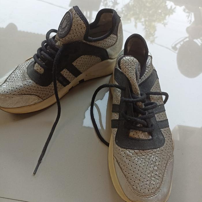 preloved gosh sepatu