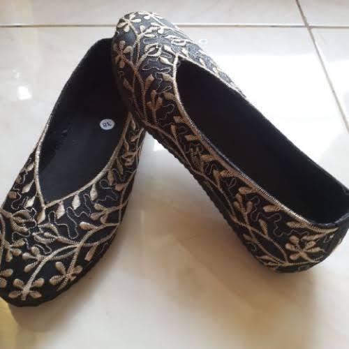 DISKON sepatu bordir / tenun Bali