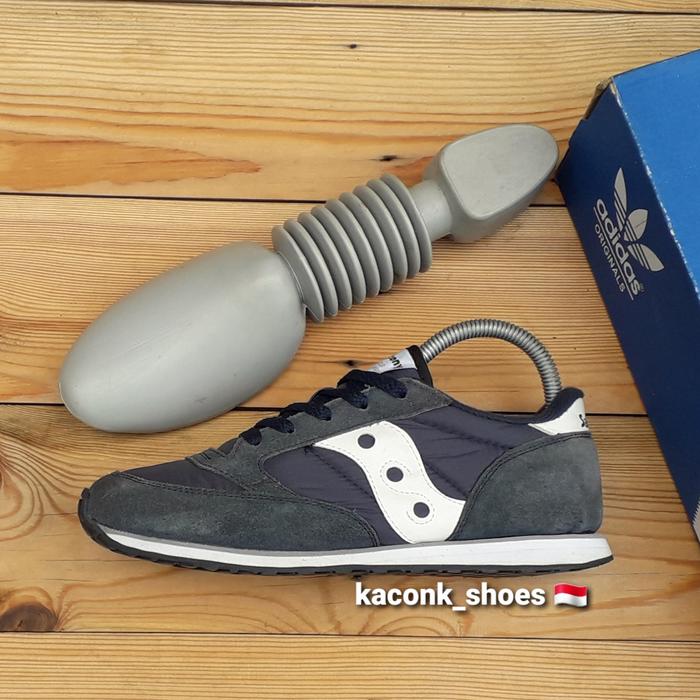SEPATU CASUAL SNEAKERS SAUCONY JAZZ LOW PRO NAVY BLUE ORIGINAL