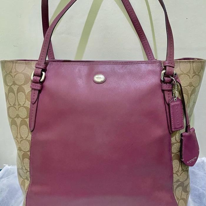 Preloved Coach Peyton