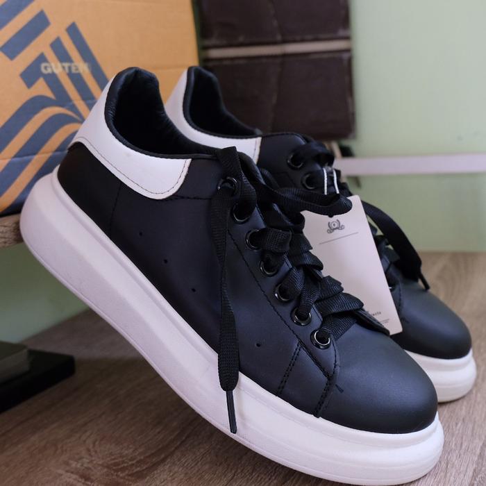 Sepatu Sneakers Guten inc Black size 42