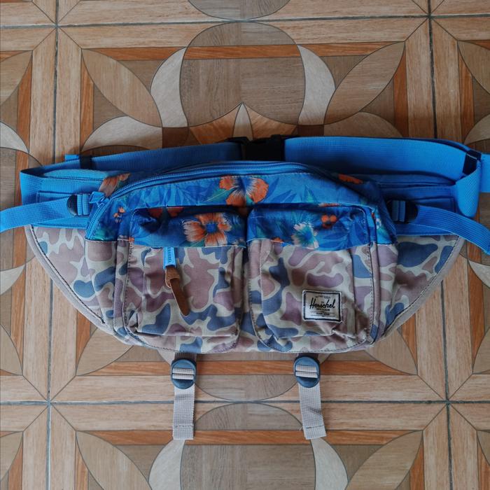 waistbag herschel motif x kangol vans dickies carhartt