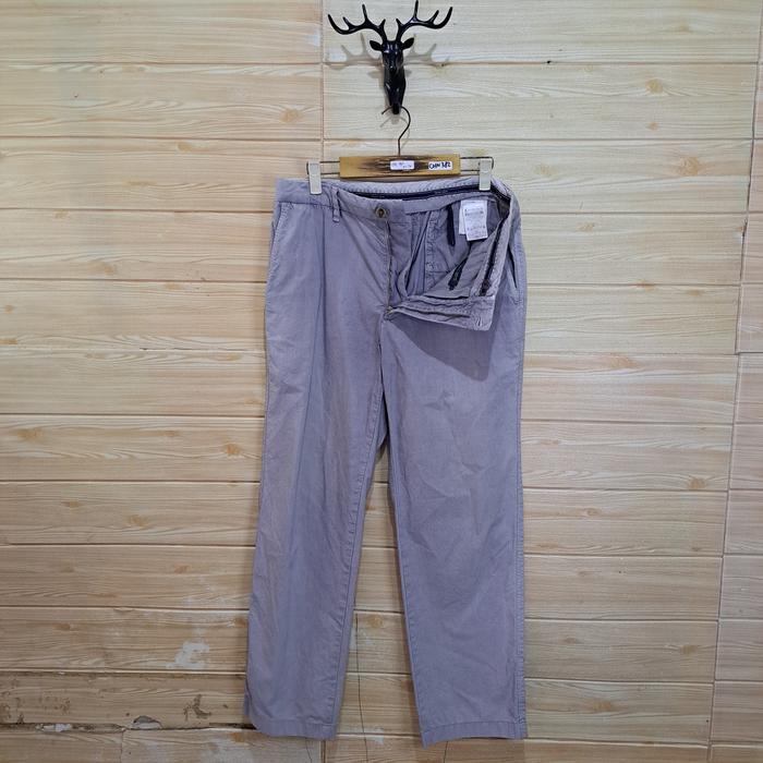 Celana Panjang Chino Kode CHN 382 Henry Cottons Size 32