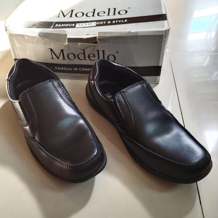 sepatu modello