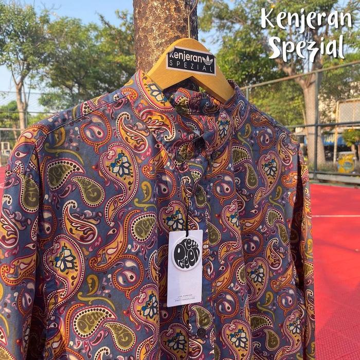 Pretty Green Paisley Buttondown