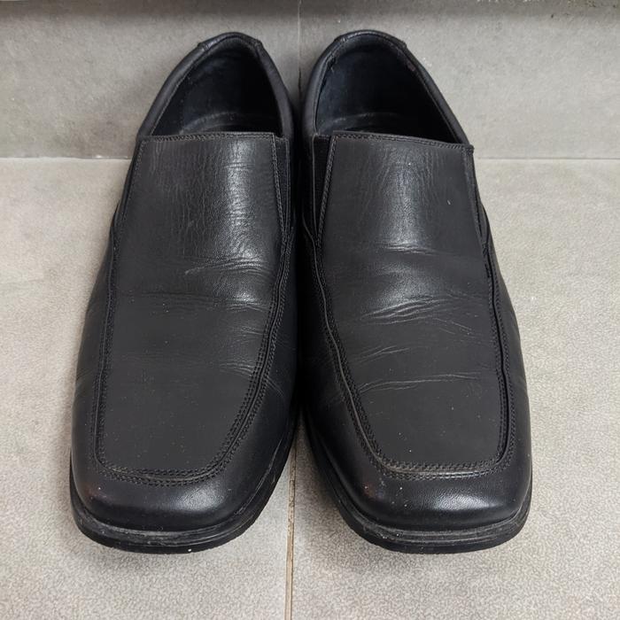 Sepatu Formal Pria Andre Valentino