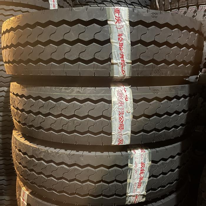 Ban Truk 825 R16 DOUBLE COIN RR798 KAWAT
