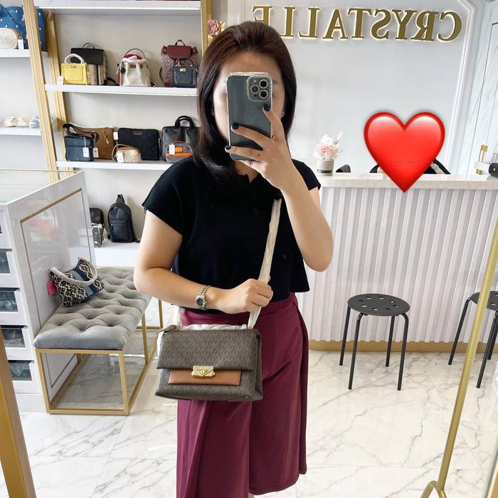 TAS MK CECE MED FLAP POCKET SHOULDER BAG BROWN