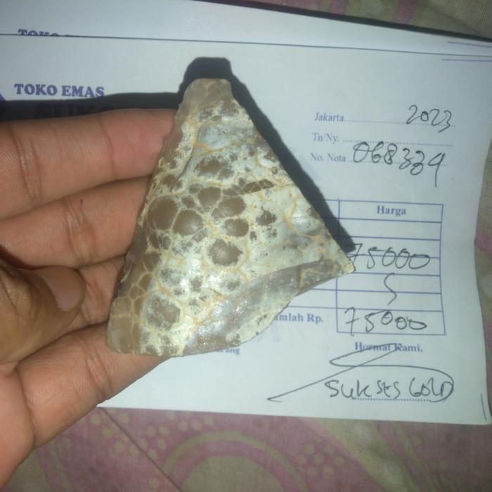 Bahan Batu Akik Chalsedony Anggur Putih Serat Kura Kura