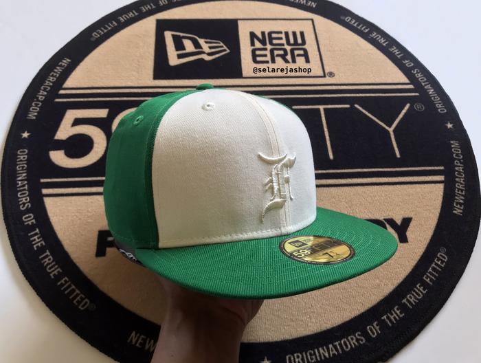 Topi Fear of God Essentials x New Era Detroit Tigers Green 59Fifty Cap