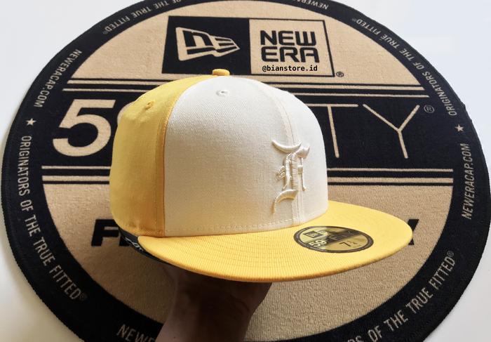 Topi Fear of God Essentials x New Era Detroit Tigers Gold 59Fifty Cap