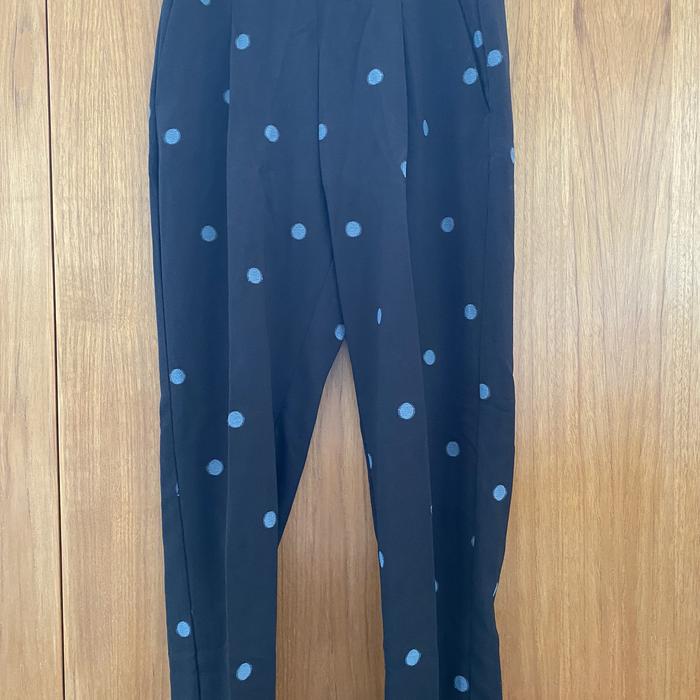 Celana kain biru navi polkadot