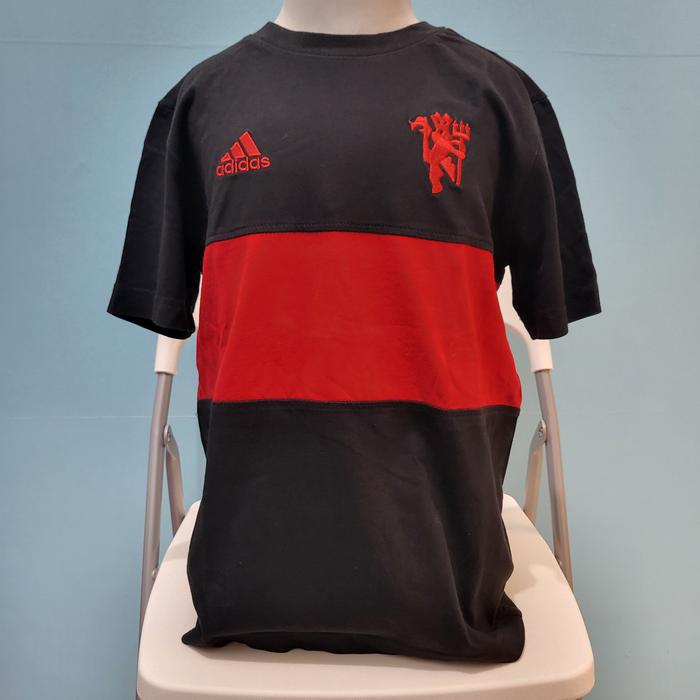 kaos adidas red devil anak size 9-10 tahun