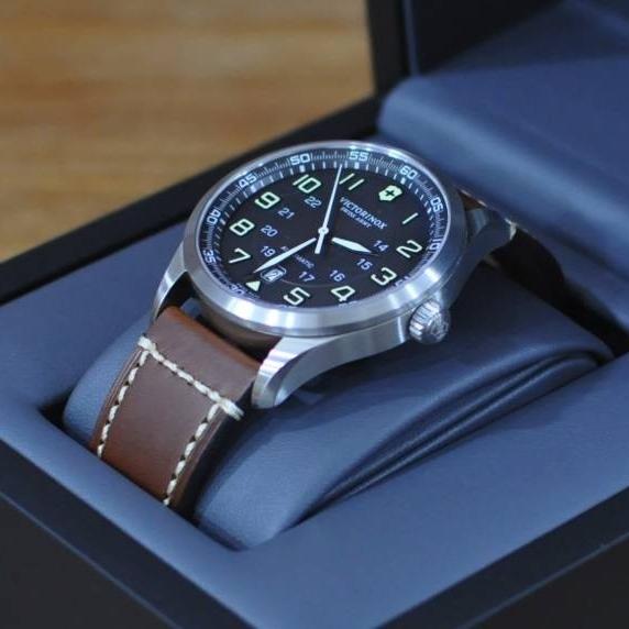 Pilot Watch Victorinox Swiss Army VSA Airboss 241507 Automatic