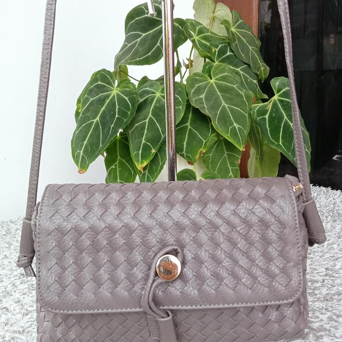 SECOND - TAS BRANDED - SSAMZIE SSIOT - KULIT - ABU-ABU- LIKE NEW