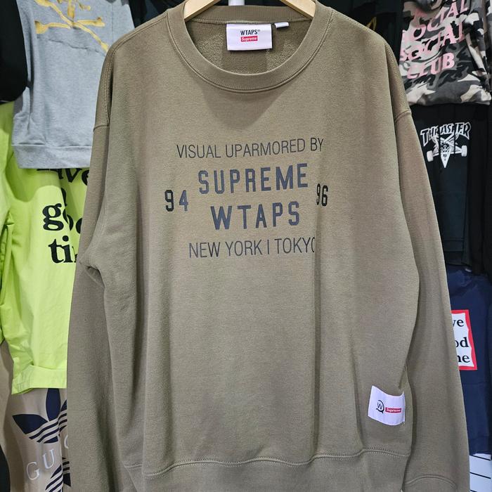 Supreme x WTAPS Crewneck (rare item di produksi terbatas oleh Supreme)