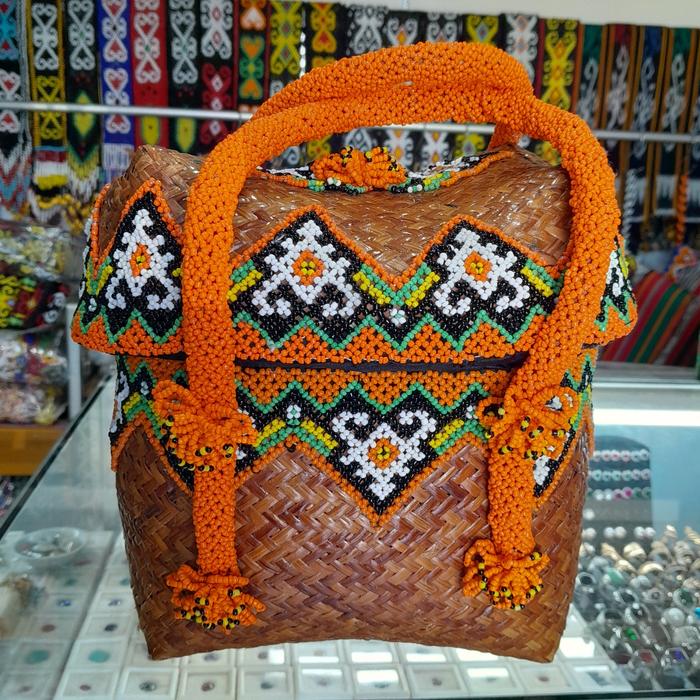 tas rotan  kalimantan