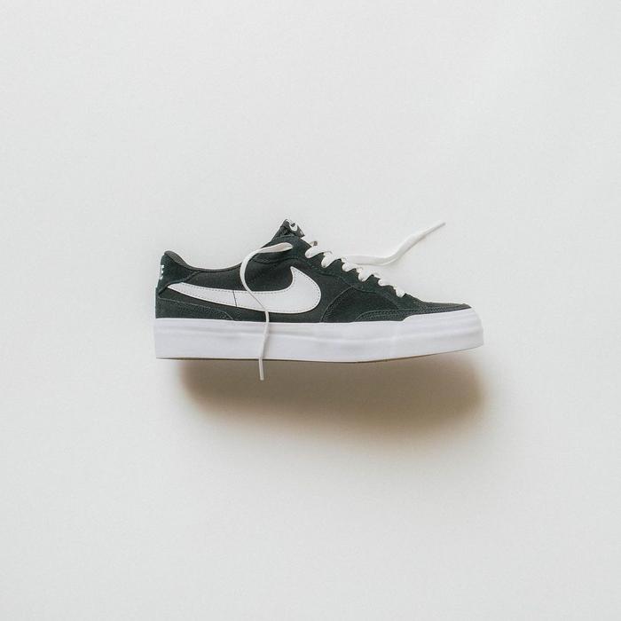 Nike SB Pogo Plus Black/White 100% authentic