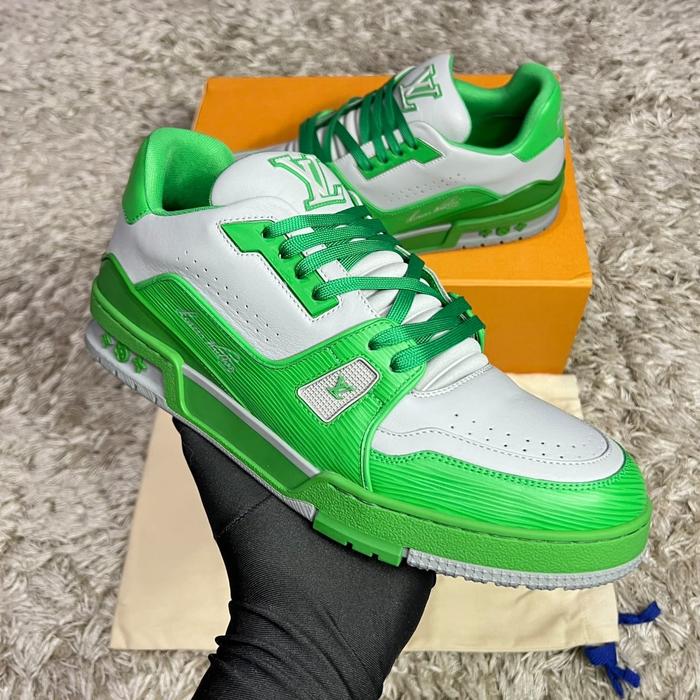 LOUIS VUITTON TAIGA TRAINER SNEAKERS LV 10 AUTHENTIC ORIGINAL 100%