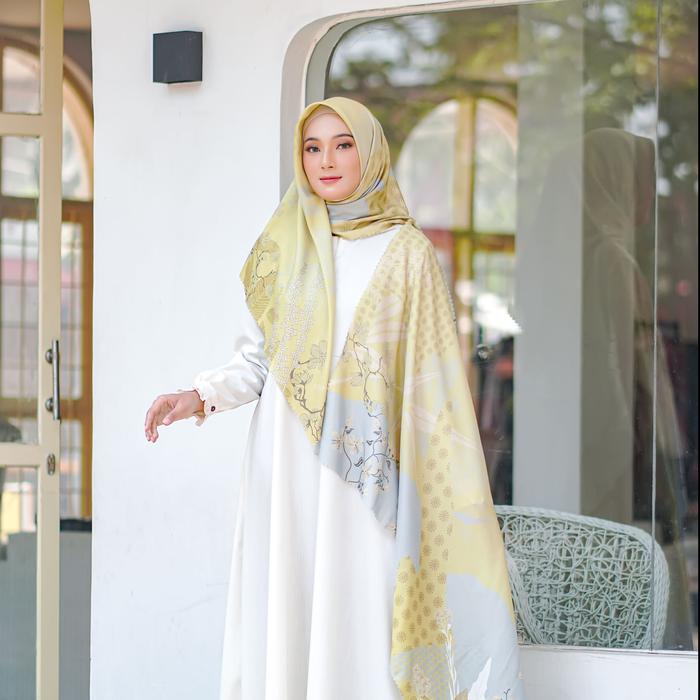 NISKALLA Laser Cut Hijab Segi Empat Print Motif Hamna Warna Lemon