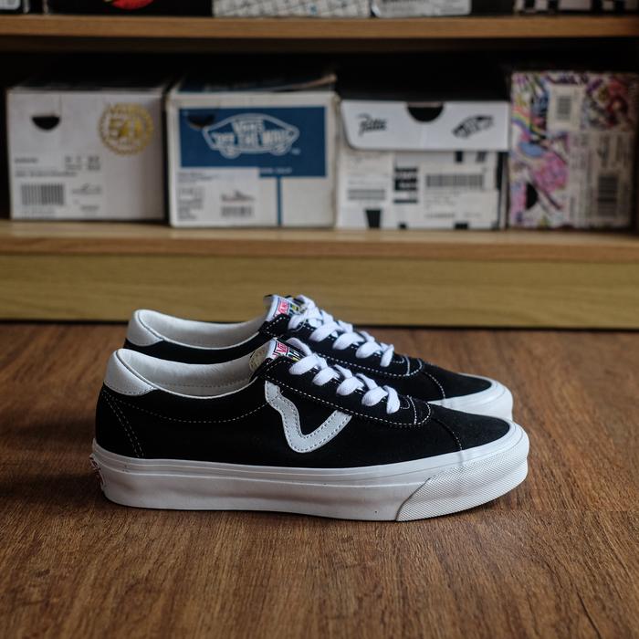 Epoch OG Vault LX Black White