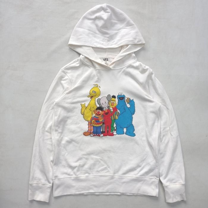 UT KAWS SESAME STREET uniqlo japan hoodie pullover futura