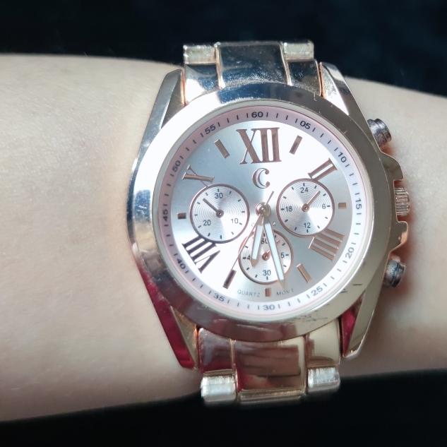 Charming Charlie Rose Goldtone Fashion Watch Jam Wanita A510