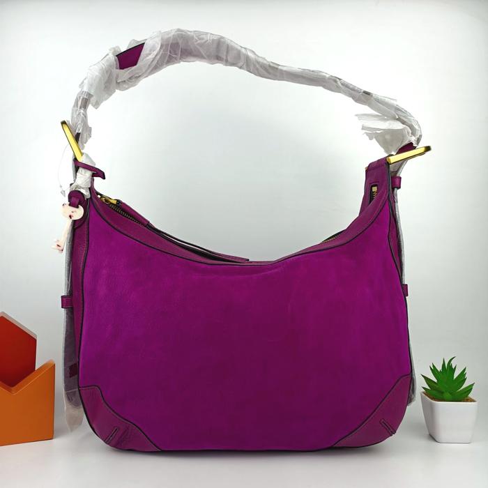 Hannah Hobo * Magenta DAYYAZ