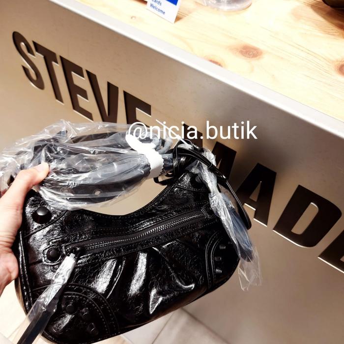 tas bglowing stevemadden black