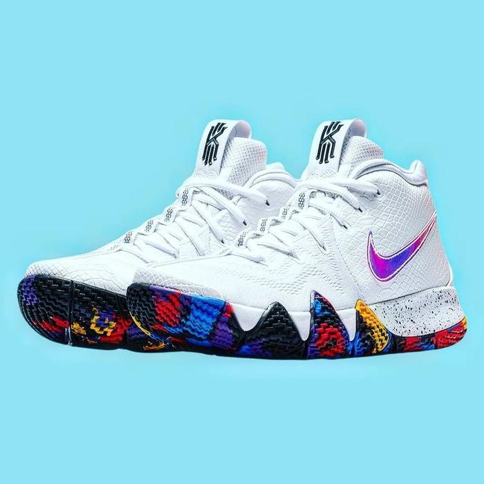 SEPATU KYRIE 4 - MARCH MADNESS