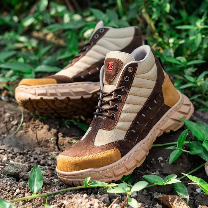 Sepatu Boots Adventure Zenifa
