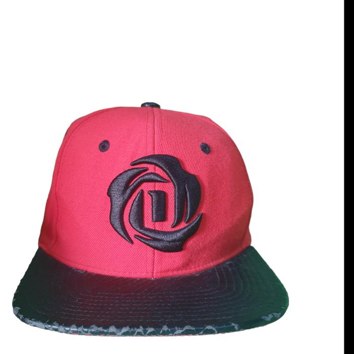 Topi adidas bekas D rose very good condition setelan