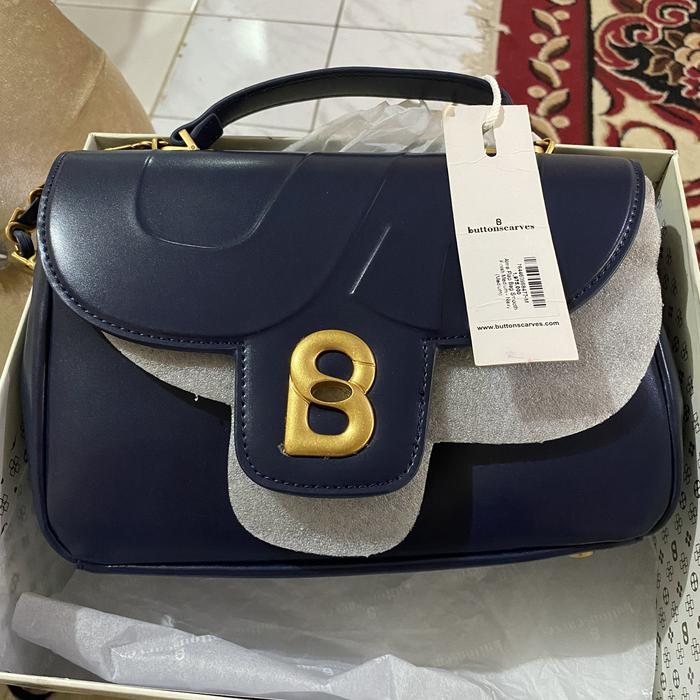 Tas alma buttonscraves