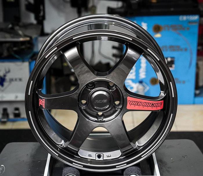 Velg R17 Volk Rays TE37 SL Velg Mobil Innova, Xpander, Rush Ring 17