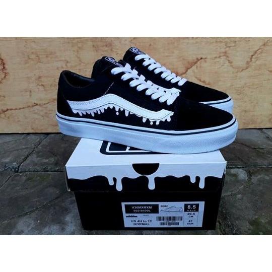 sepatu pria vans hitam putih kanvas tali motif lumer