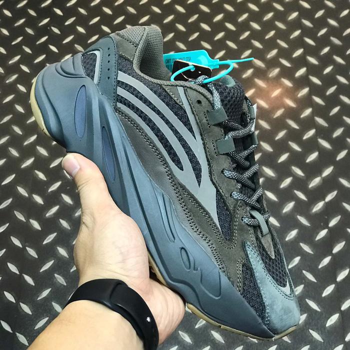 Yeezy Boost 700 V2 Geode