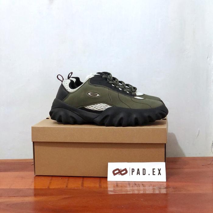 Oakley Factory Team Olive