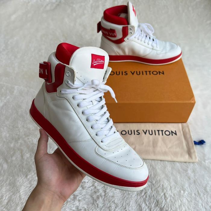 Size 7.5 Louis Vuitton High Top Rivoli Sneakers Authentic 100%