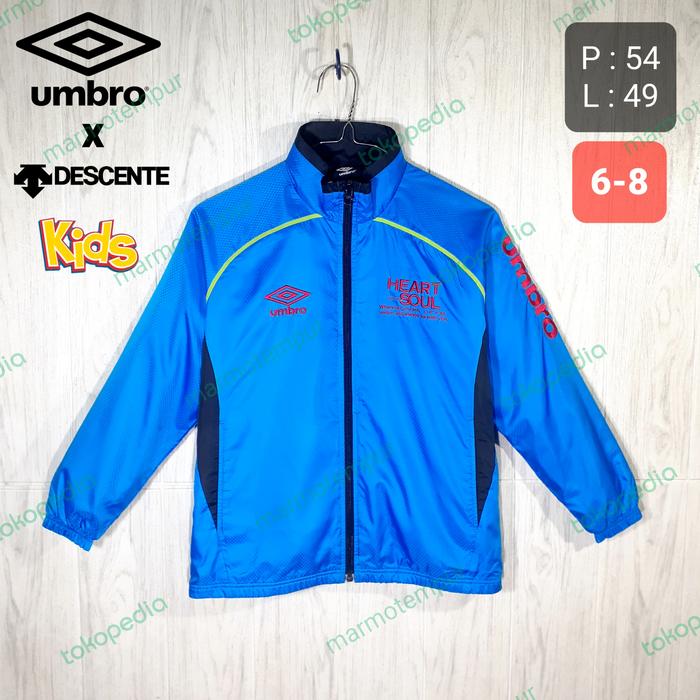 [SPECIAL EDITION] Jaket Olahraga Bola Futsal Outdoor Anak UMBRO x DESCENTE Usia 678 Thn Second Origi