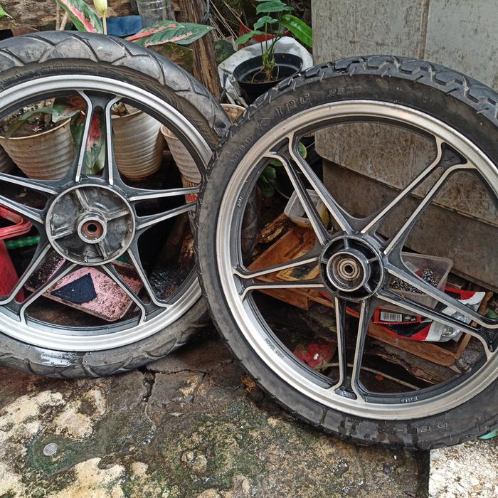 Velg pelek thunder tunder suzuki racing palang original ori copotan