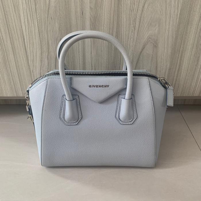 Givenchy antigona medium preloved