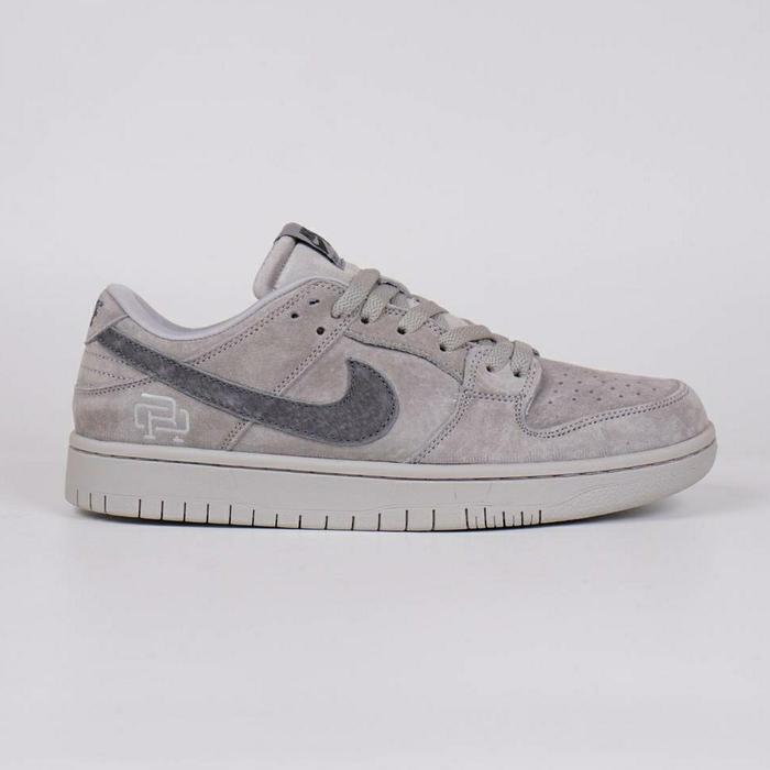 DUNK SB LOW PRO GS REIGNING CHAMP GREY